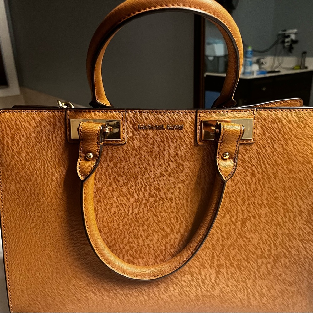 Michael Kors crossbody